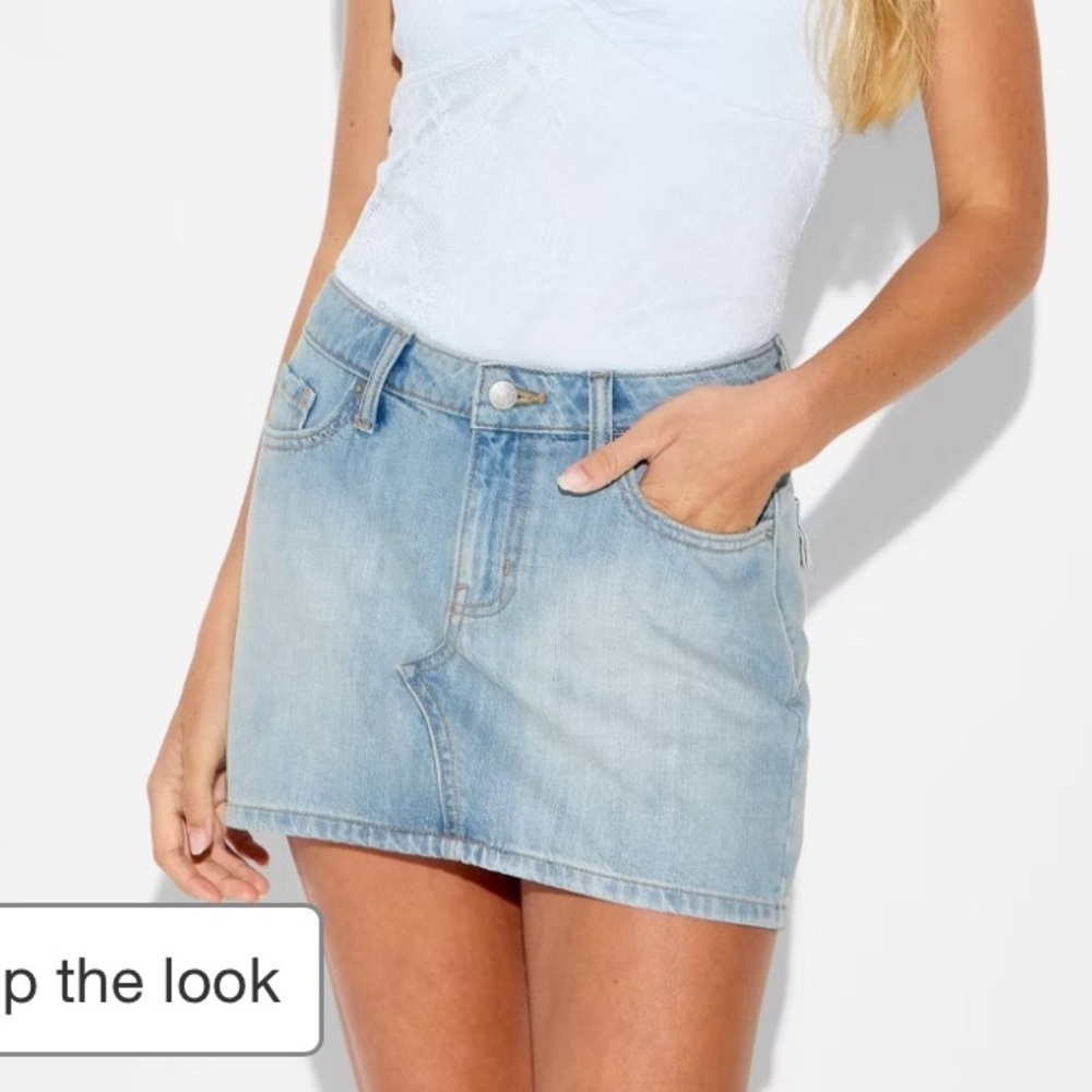 EUC VINTAGE AMERICAN EAGLE SIZE 4 JEAN SKIRT